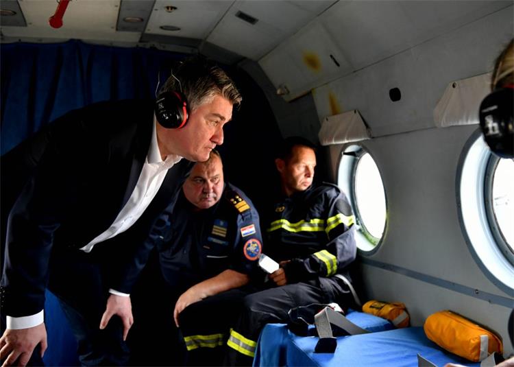 Slika /slike/ured predsjednika.jpg